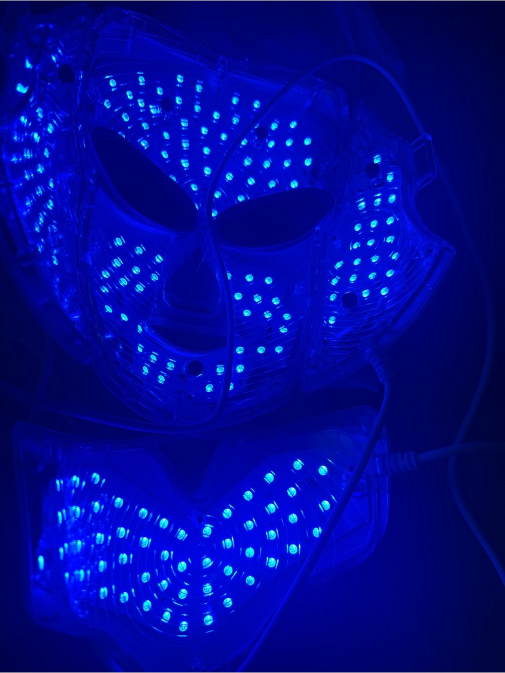 Predire 8 Element LED Skincare Mask 🤍 - Picture 7 of 16